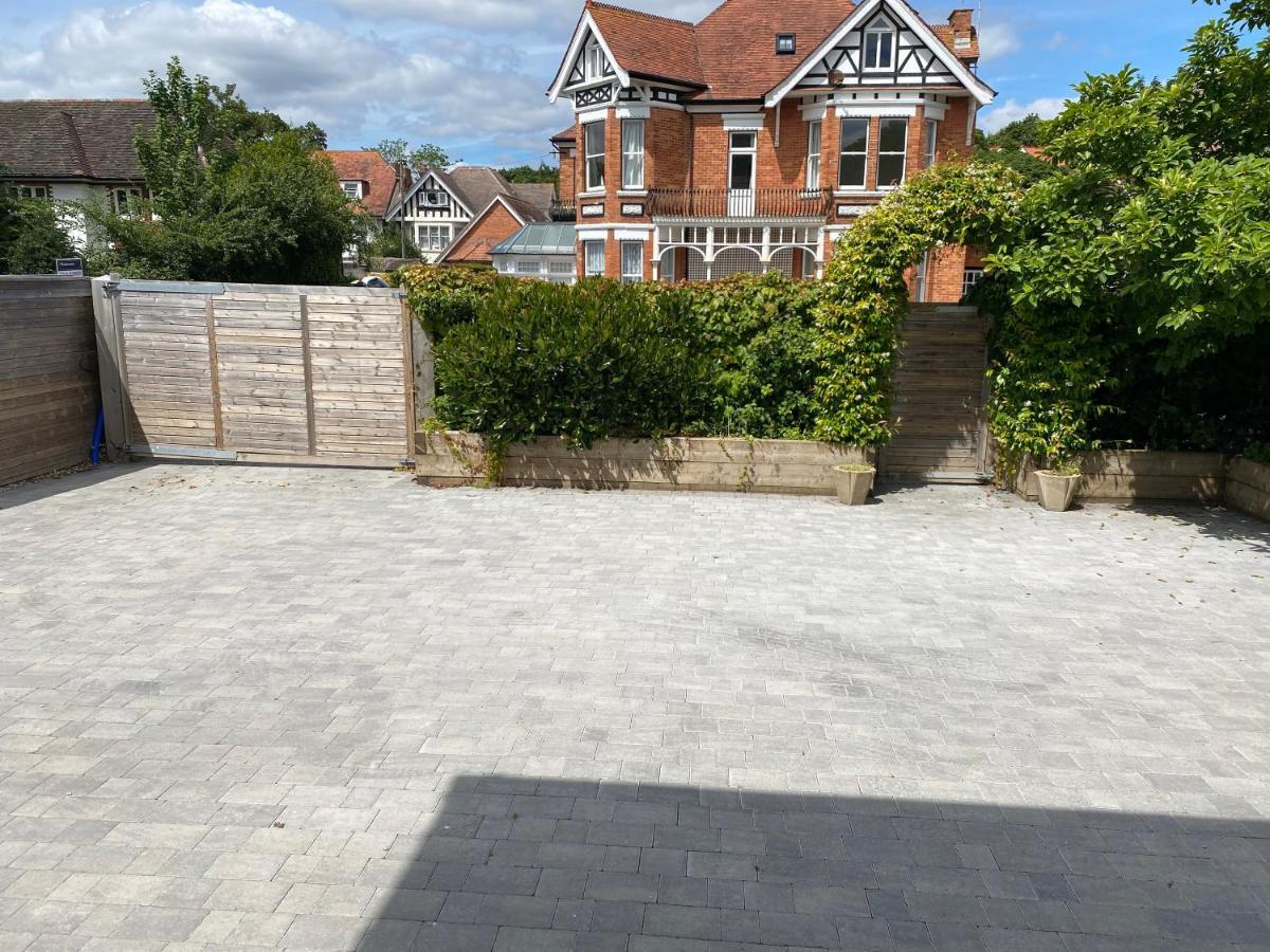Tiny Home, Boscombe Manor Bournemouth Exteriör bild